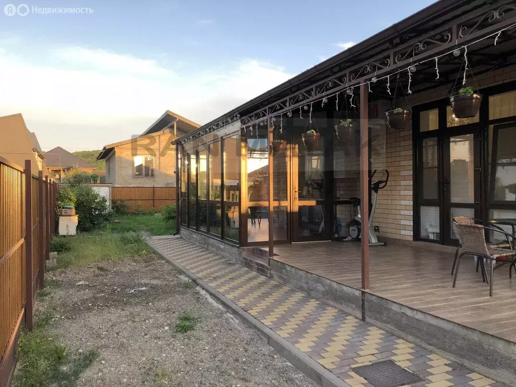 Дом в Майкоп, улица Тхабисимова (89.9 м) - Фото 1
