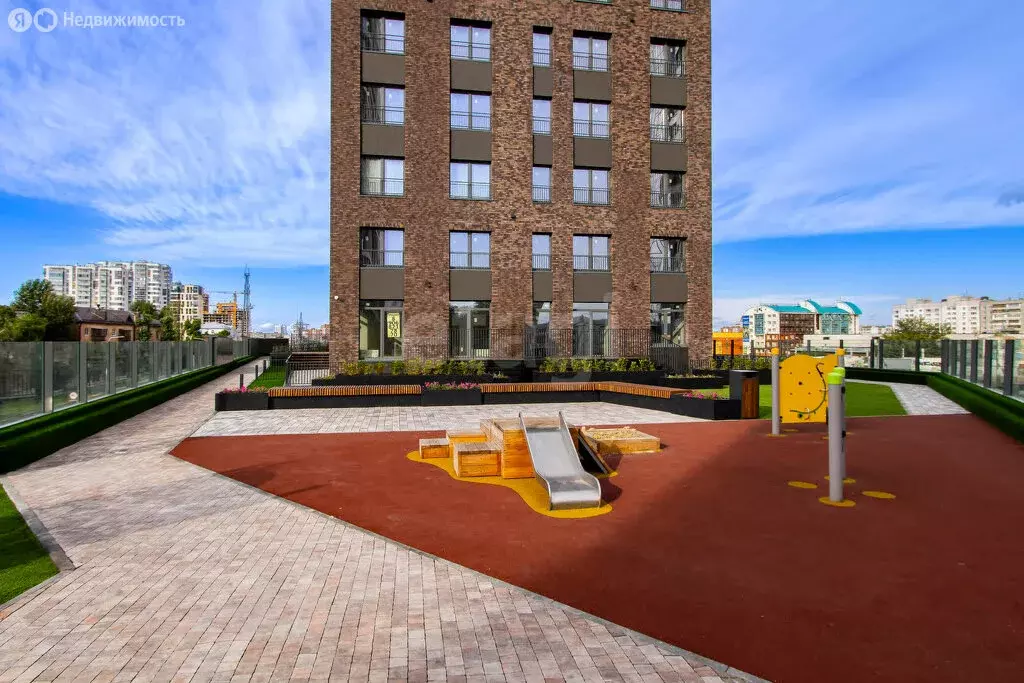 3-комнатная квартира: Тюмень, улица Николая Машарова, 4 (93.7 м) - Фото 2