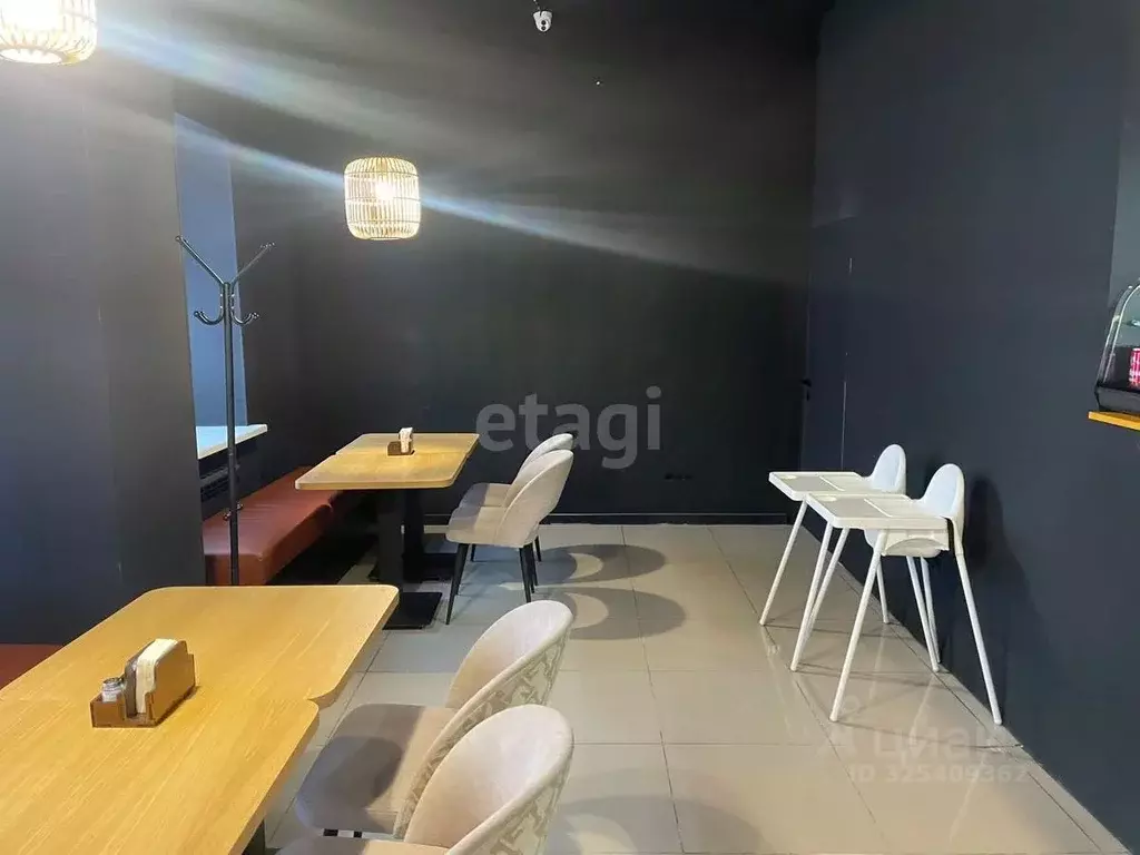 Офис в Ямало-Ненецкий АО, Новый Уренгой Юбилейный мкр, 4/2А (120 м) - Фото 1