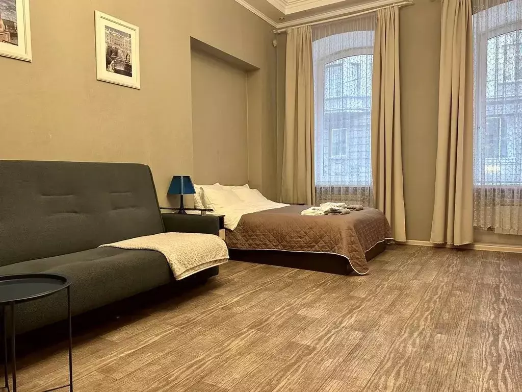 Комната Санкт-Петербург ул. Белинского, 8 - Фото 2