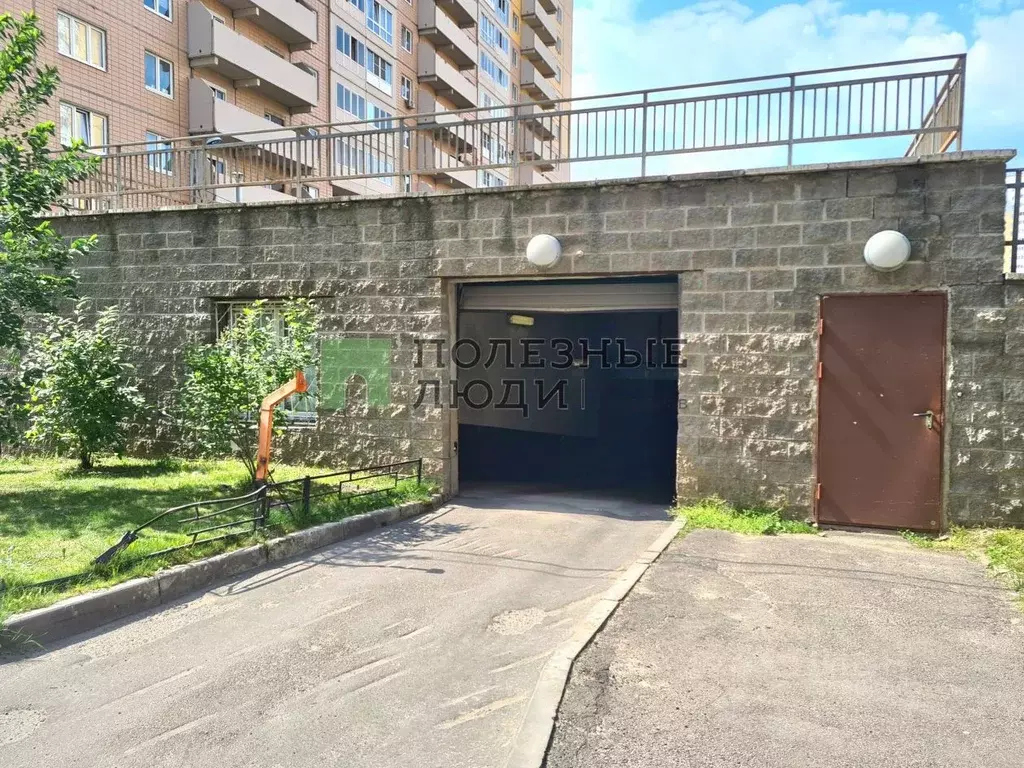 Гараж в Санкт-Петербург Парашютная ул., 56к5 (10 м) - Фото 1