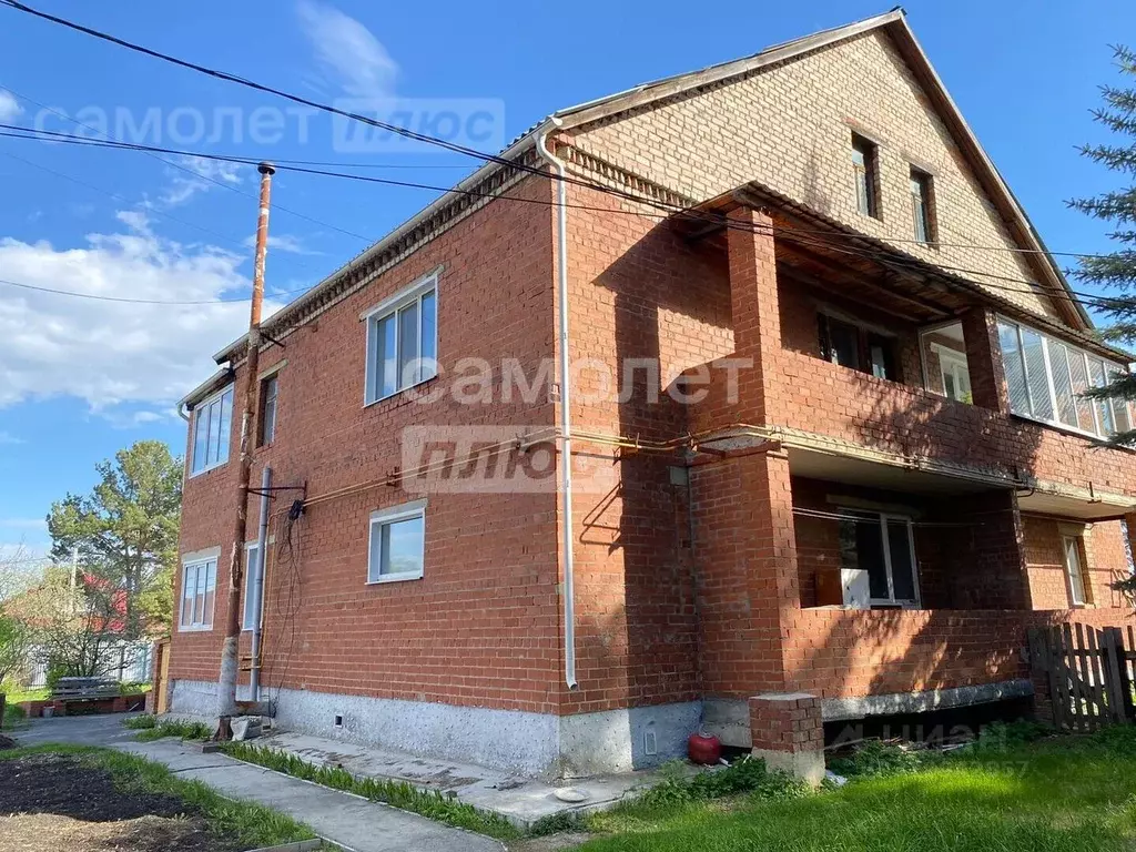 Коттедж в Свердловская область, Артемовский Западная ул., 14 (237 м) - Фото 1