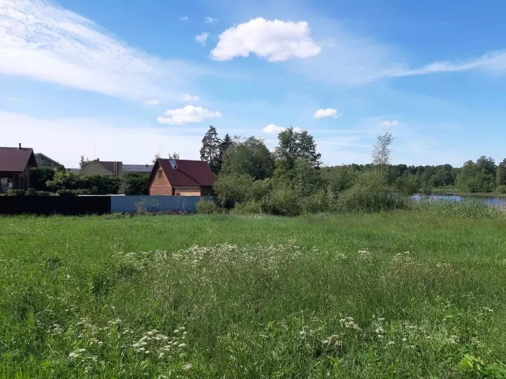 Участок в Ленинградская область, Приозерский район, Мельниковское ... - Фото 0