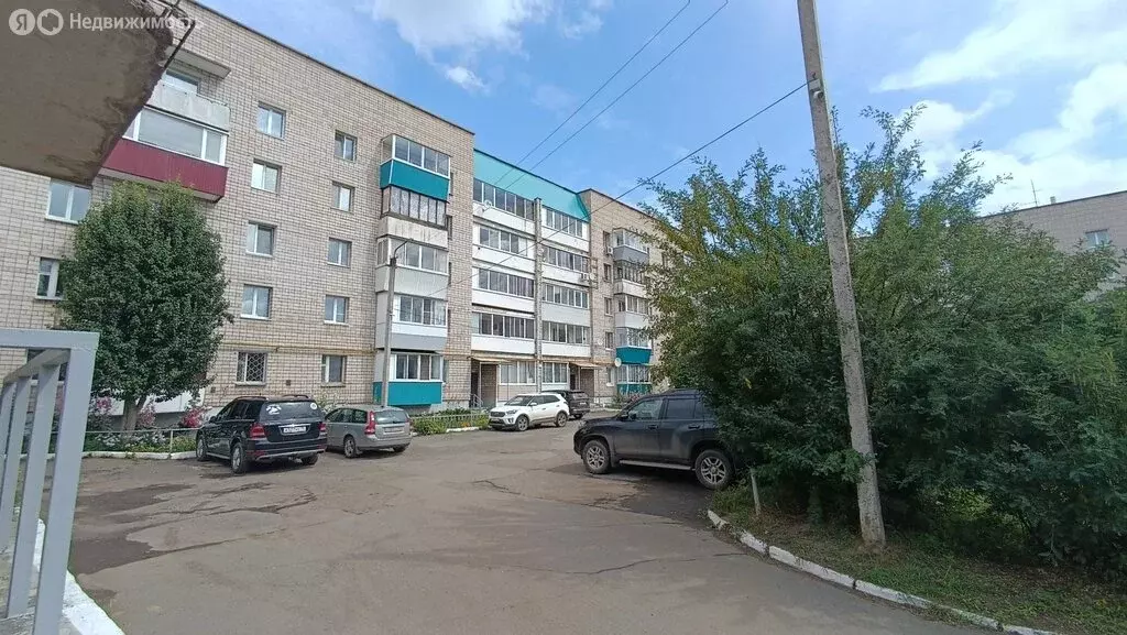 2-комнатная квартира: Сарапул, Центральный жилой район, Дубровская ... - Фото 1