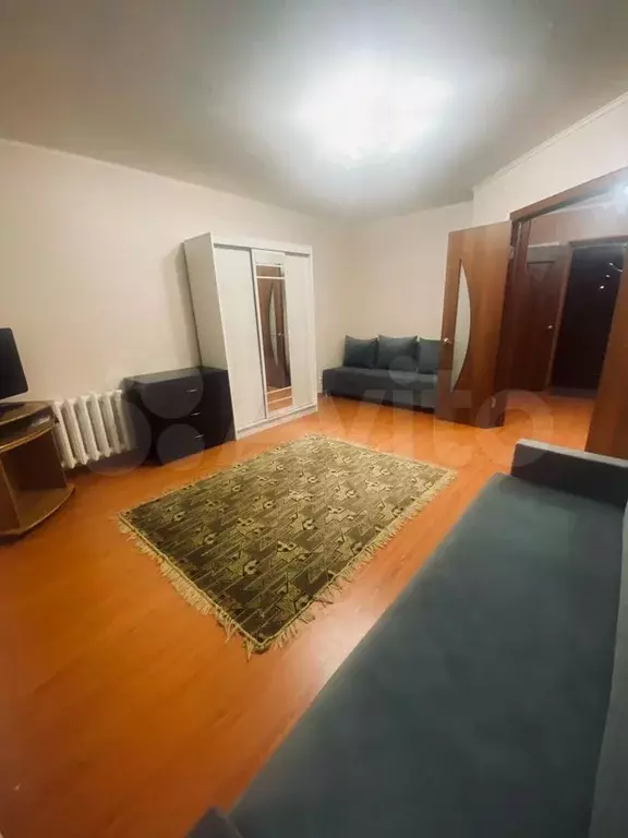 1-к. квартира, 40 м, 4/9 эт. - Фото 1