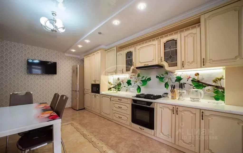 2-к кв. Калининградская область, Калининград Красная ул., 139Б (72.0 ... - Фото 1