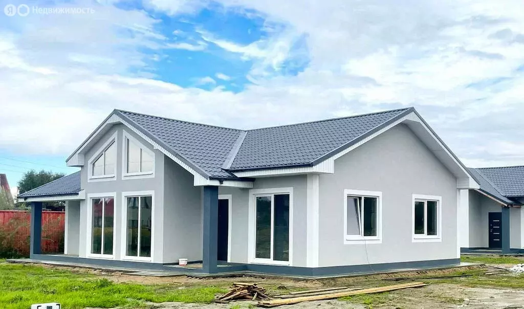 Дом в Калининградская область, Гурьевский муниципальный округ, посёлок ... - Фото 1