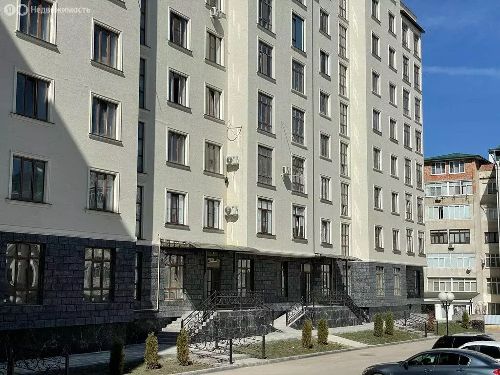 3-комнатная квартира: Нальчик, улица Героя России Т.М. Тамазова, 2А ... - Фото 1