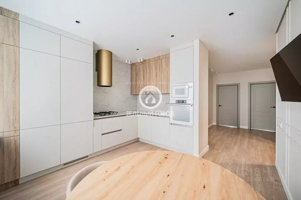 2-к кв. Калининградская область, Калининград аллея Знаний, 3 (64.0 м) - Фото 1