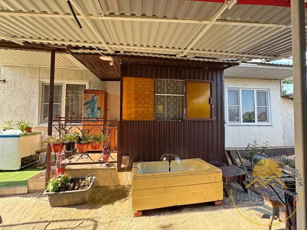 Дом в Краснодарский край, Темрюкский район, Ахтанизовское с/пос, пос. ... - Фото 2