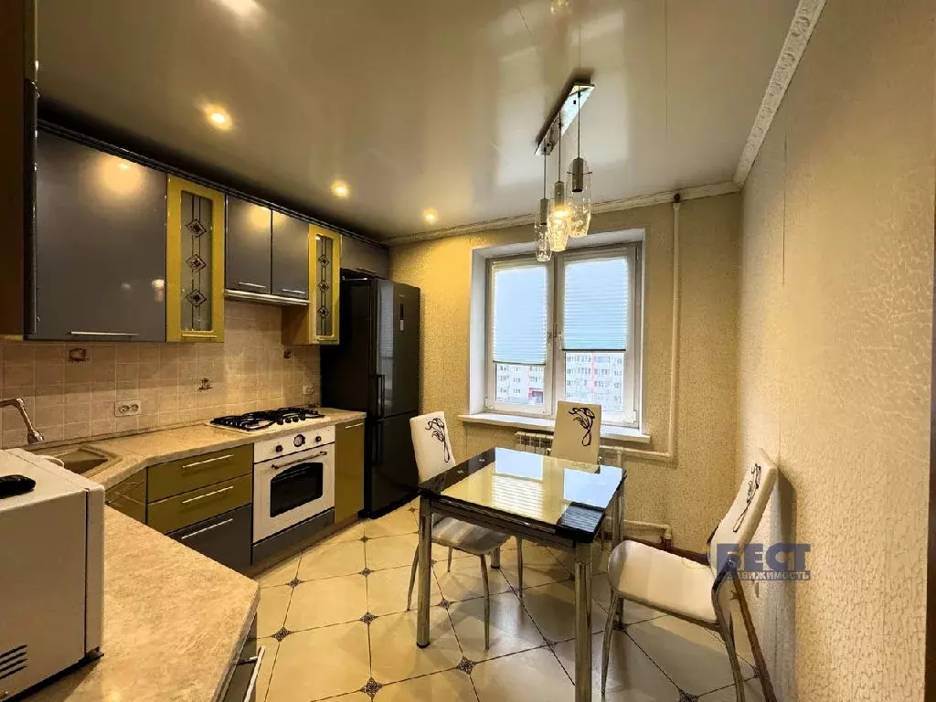 Продается 3-комнатная квартира - Фото 1