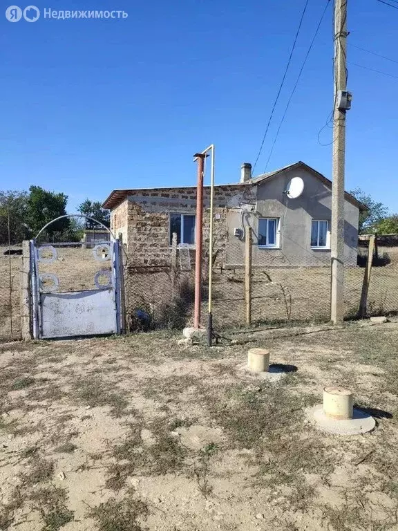 Дом в Сакский район, Штормовское сельское поселение, село Хуторок, ... - Фото 1