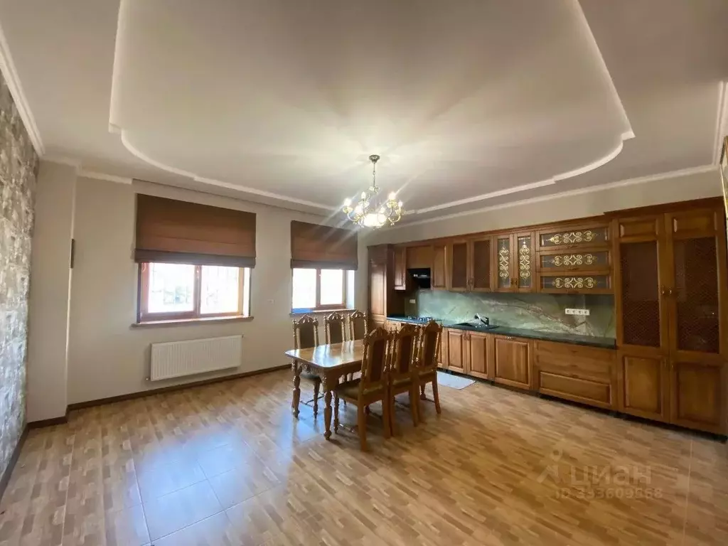 Дом в Крым, Симферополь ул. Воровского, 49 (498 м) - Фото 1