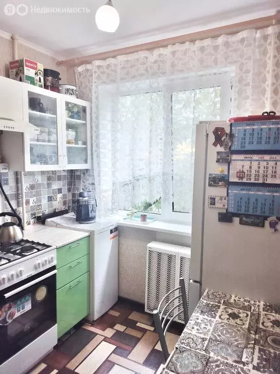 2-комнатная квартира: Кириши, улица Энергетиков, 1 (48 м) - Фото 1