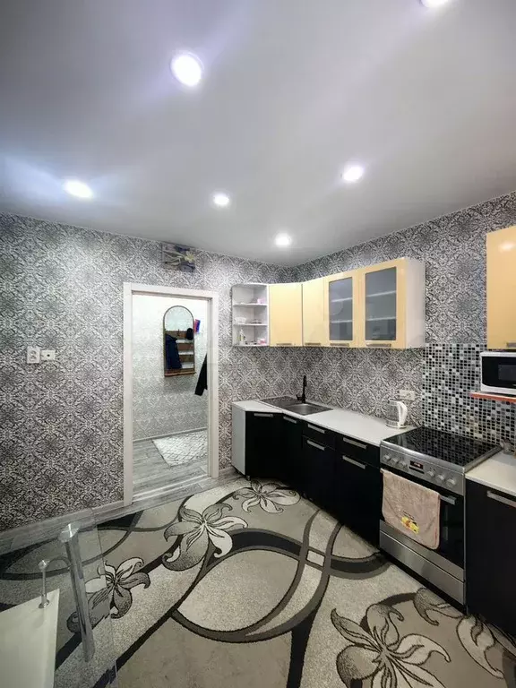 3-к. квартира, 65 м, 2/9 эт. - Фото 0