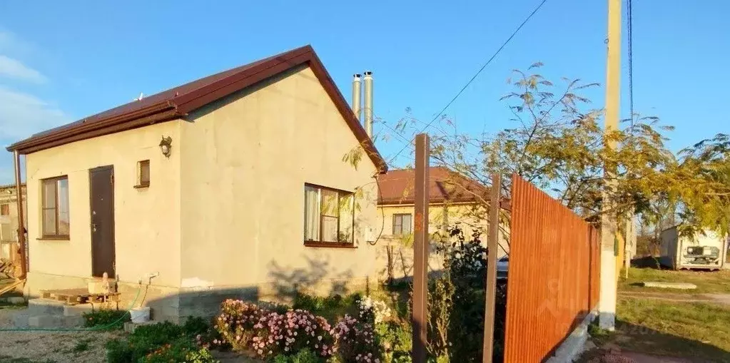 Дом в Краснодарский край, Темрюкский район, Краснострельское с/пос, ... - Фото 1