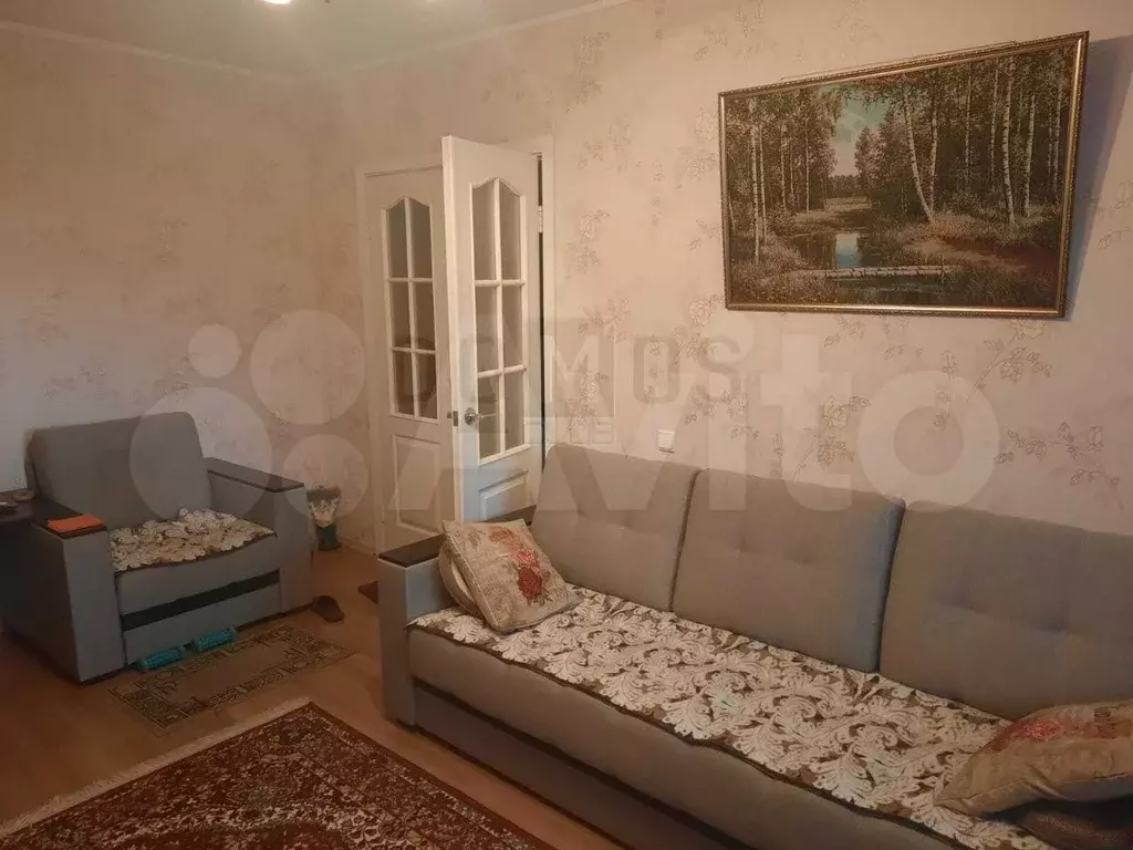 Доля в 2-к. квартире, 49 м, 8/10 эт. - Фото 1