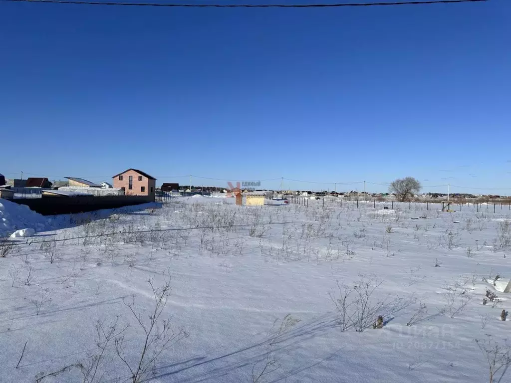 Участок в Тюменская область, Тюменский район, д. Есаулова ул. Гайдара, ... - Фото 0