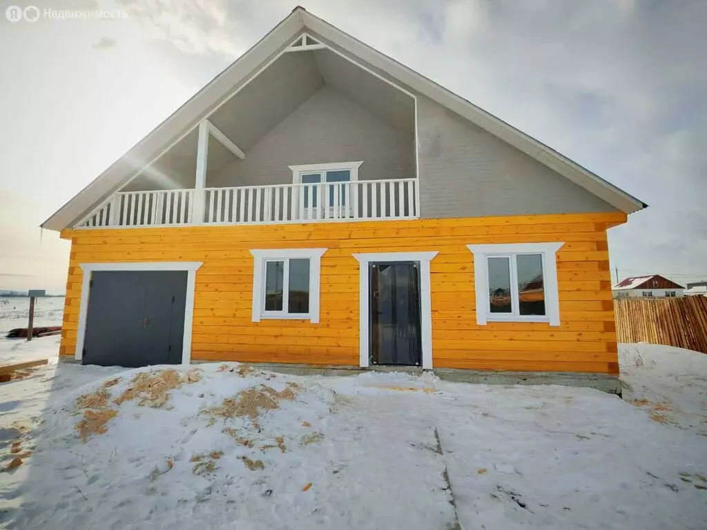 Дом в село Урик, Васильковая улица (200 м) - Фото 1