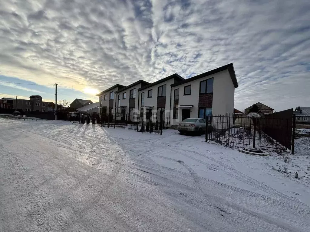 Таунхаус в Воронежская область, Семилуки пер. Олимпийский, 4/3 (98 м) - Фото 1