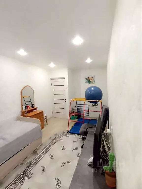 1-к кв. Пермский край, Пермь Коломенская ул., 34 (47.8 м) - Фото 1