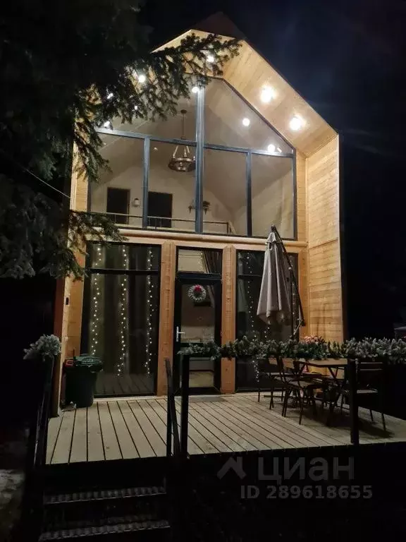 Дом в Карачаево-Черкесия, Зеленчукский район, с. Архыз ул. Банковская, ... - Фото 0