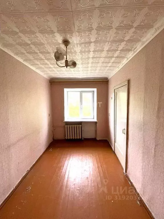2-к кв. Омская область, Омск просп. Космический, 35 (42.4 м) - Фото 1