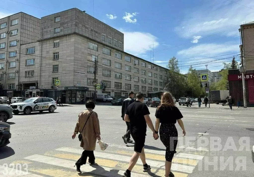 Офис в Челябинская область, Челябинск ул. Сони Кривой, 73 (542 м) - Фото 1