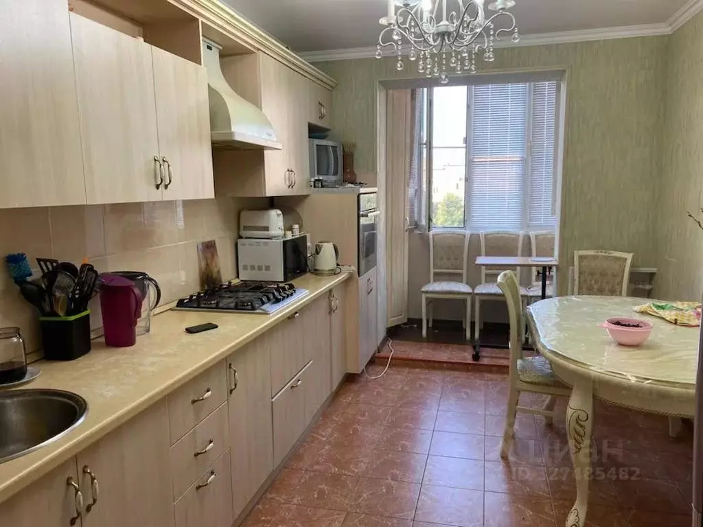 3-к кв. Северная Осетия, Владикавказ ул. Генерала Дзусова, 38 (73.0 м) - Фото 1