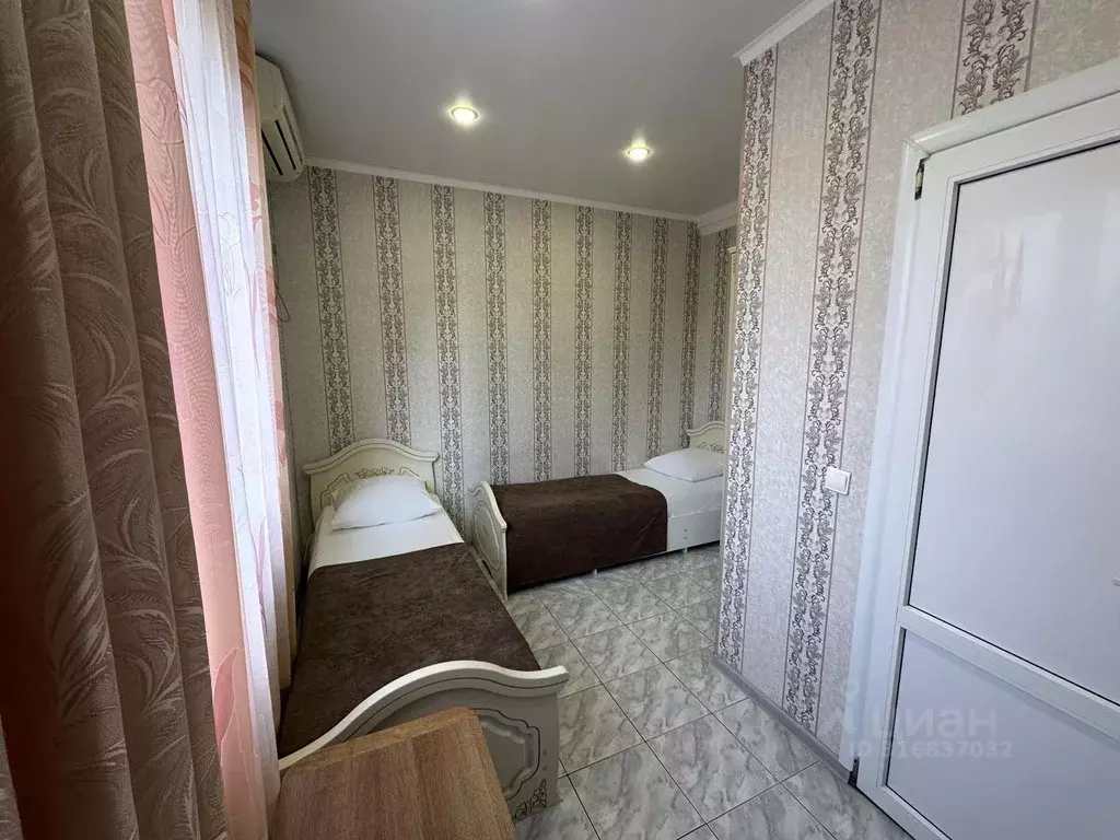 Комната Краснодарский край, Сочи ул. Ленина, 102 (12.0 м) - Фото 0