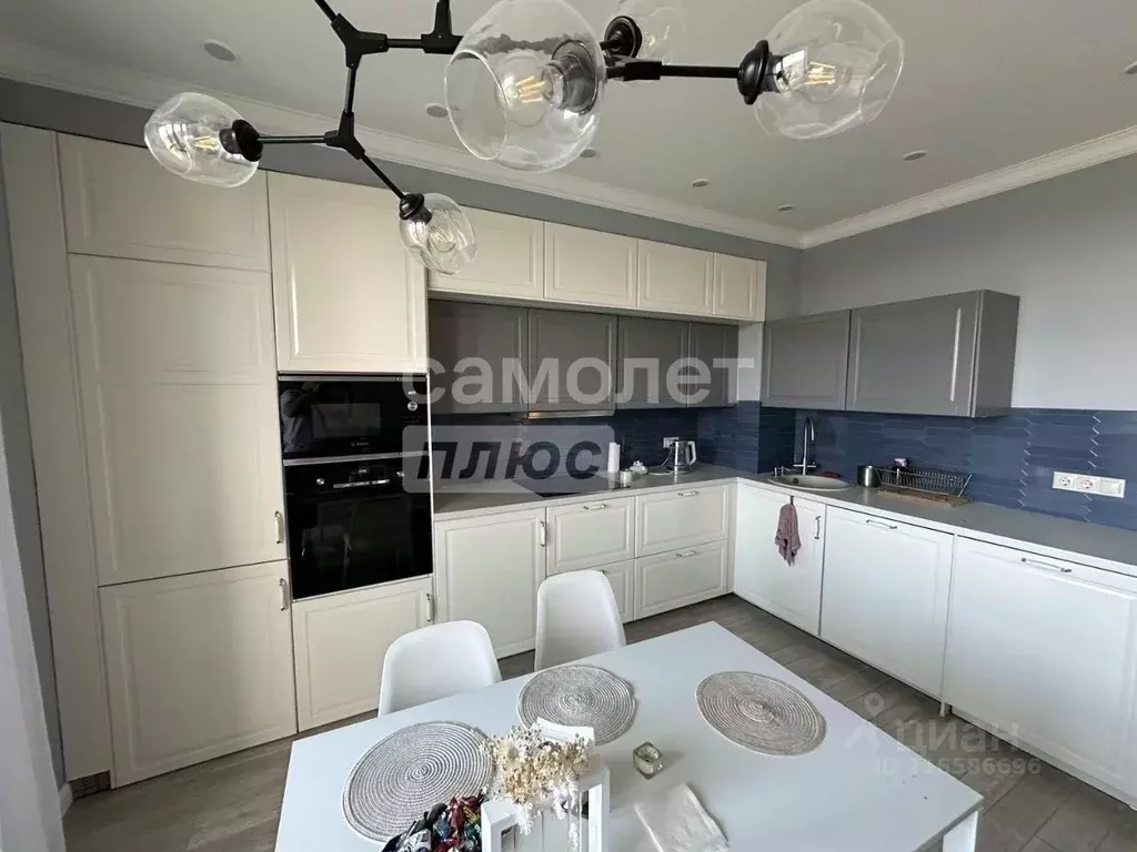 3-к кв. Московская область, Красногорск бул. Космонавтов, 17 (83.0 м) - Фото 1