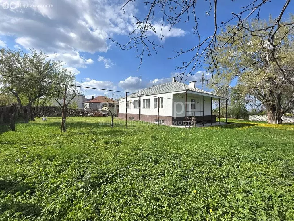 Дом в станица Ессентукская, Южный переулок (328.1 м) - Фото 0