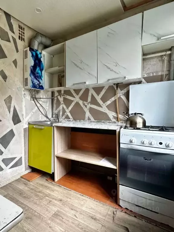 2-к кв. Псковская область, Псков Народная ул., 37 (44.5 м) - Фото 2