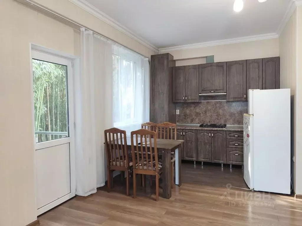 2-к кв. Краснодарский край, Сочи Завокзальный мкр, ул. Чапаева, 4/2 ... - Фото 2