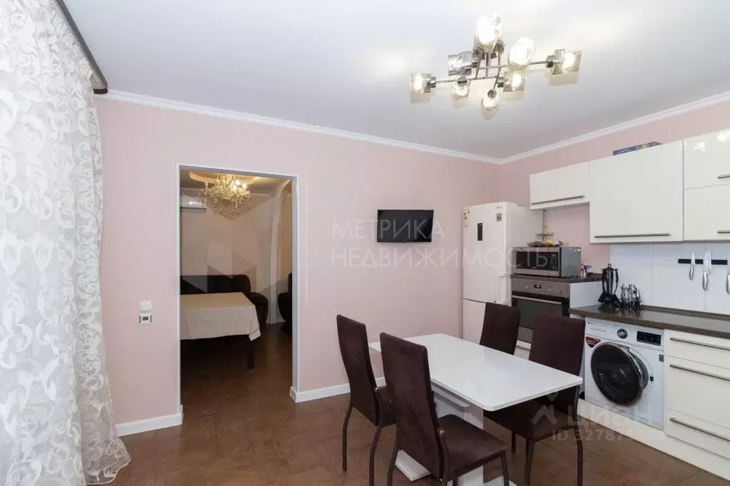 3-к кв. Тюменская область, Тюмень Восточный-2 мкр, ул. Ивана Словцова, ... - Фото 1