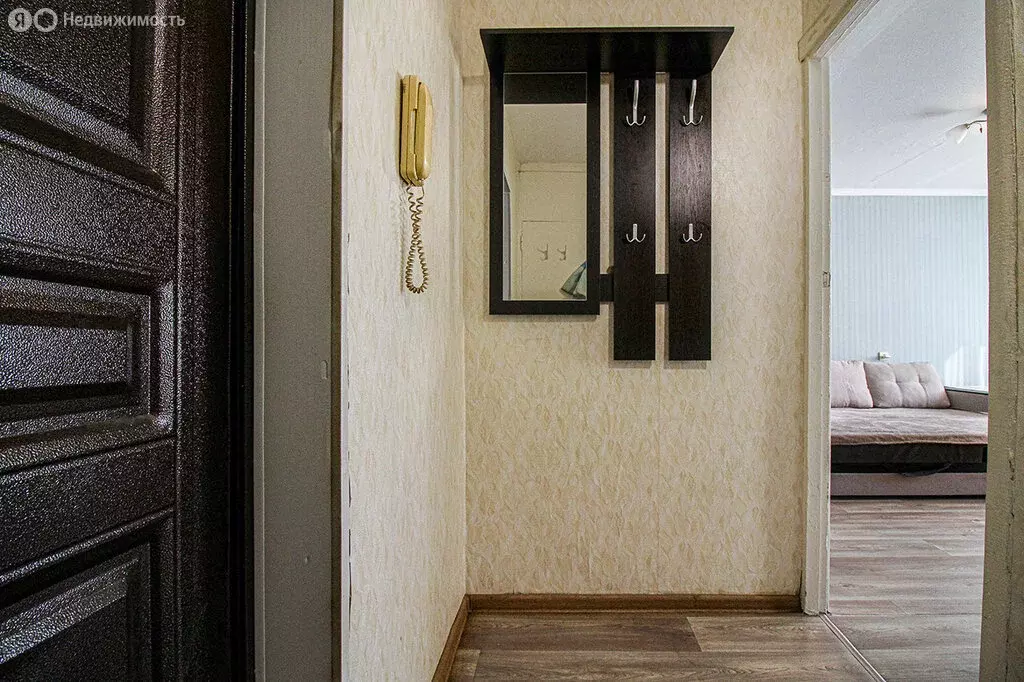 1-комнатная квартира: Волжский, улица Энгельса, 32 (29.6 м) - Фото 0