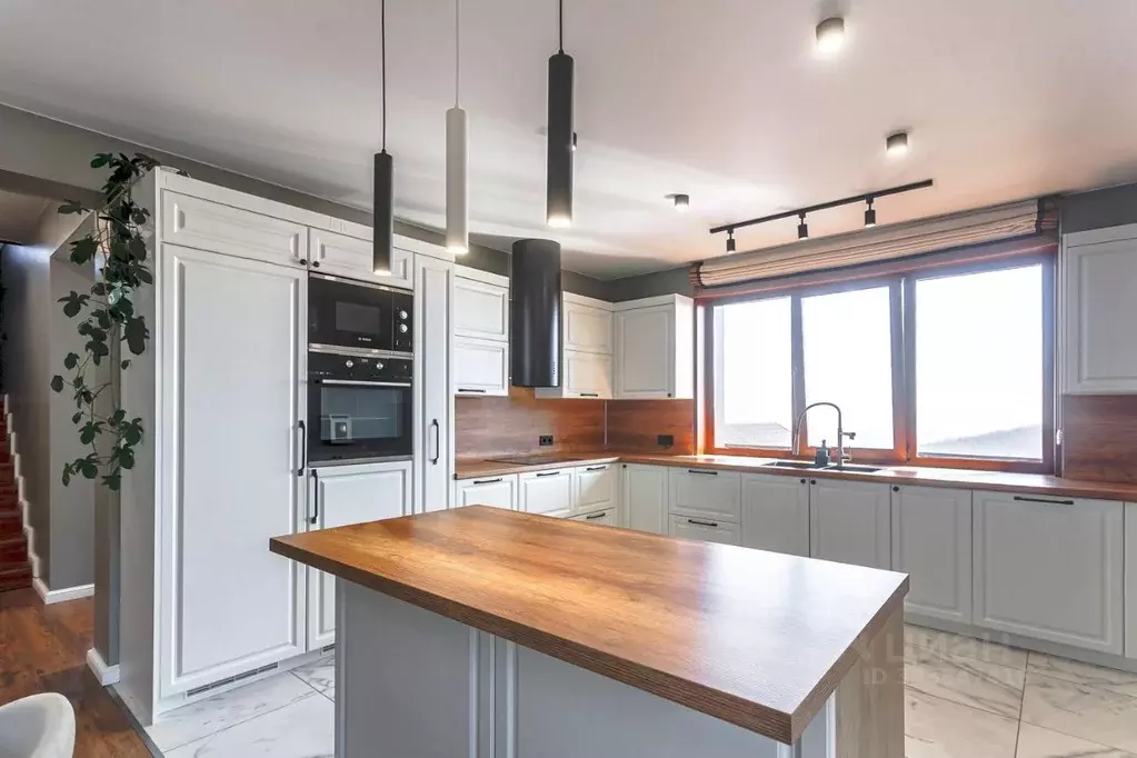 Коттедж в Приморский край, Владивосток ул. Таманская, 15Б (277 м) - Фото 2