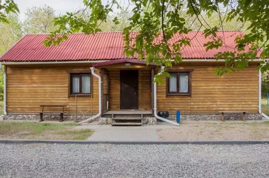 Дом в Астраханская область, Харабалинский район, с. Селитренное  (24 ... - Фото 1