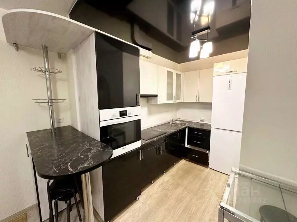 2-к кв. Оренбургская область, Оренбург Липовая ул., 20 (70.0 м) - Фото 1