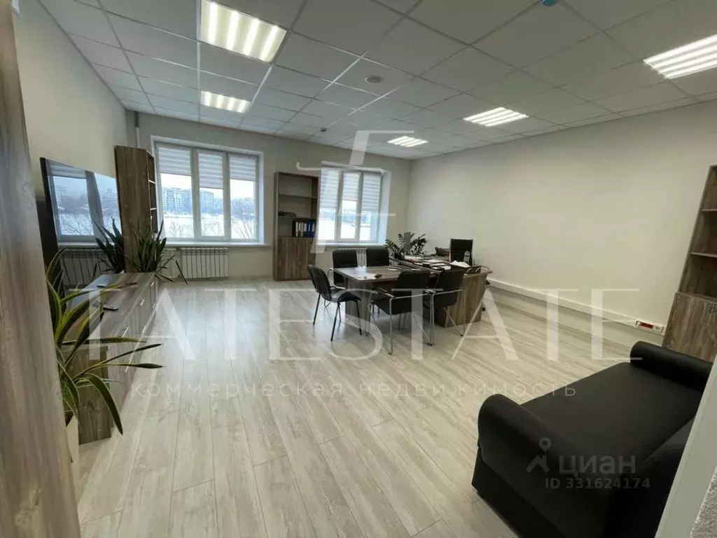 Офис в Татарстан, Казань ул. Ахтямова, 1 (356 м) - Фото 1