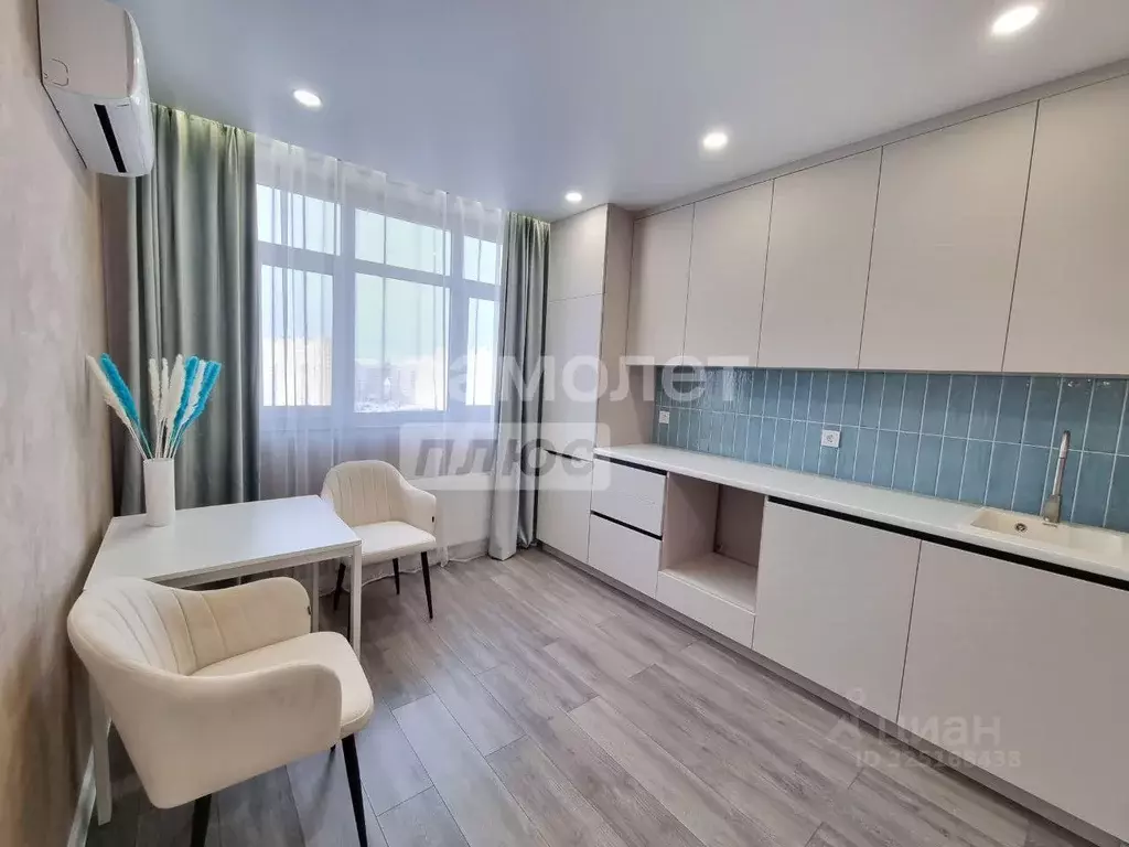 1-к кв. Тюменская область, Тюмень ул. Первооткрывателей, 8 (30.0 м) - Фото 1