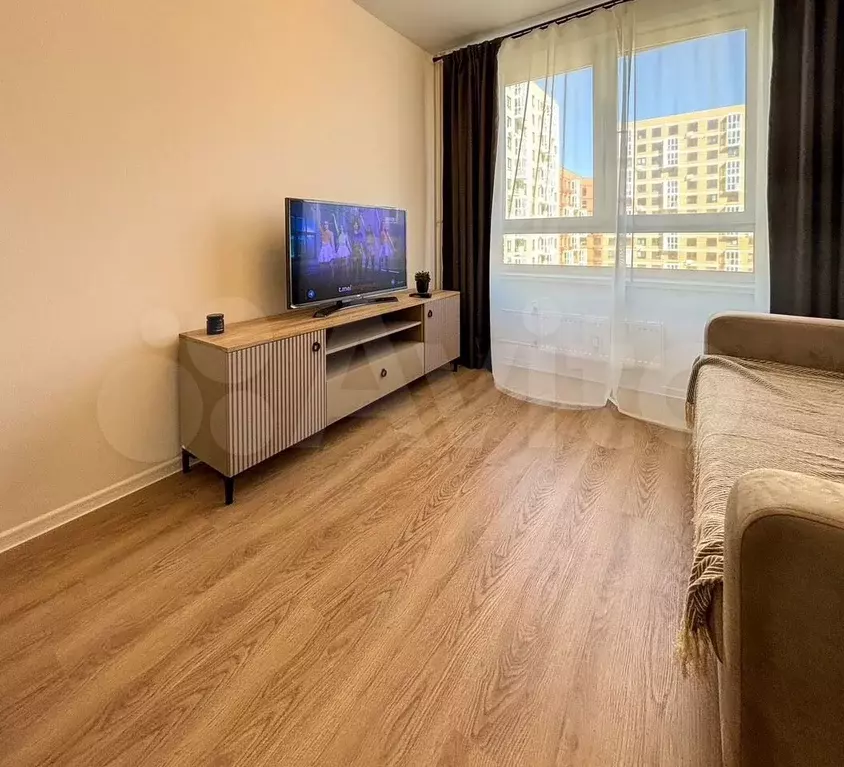 1-к. квартира, 42 м, 8/12 эт. - Фото 1