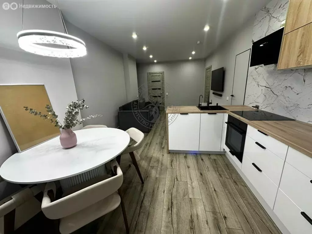 2-комнатная квартира: Екатеринбург, жилой район Вторчермет, Братская ... - Фото 0