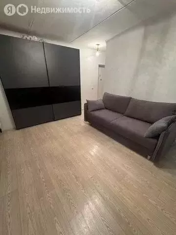 3-комнатная квартира: Тюмень, Рижская улица, 53 (56 м) - Фото 0