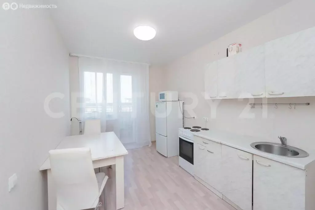 2-комнатная квартира: Пермь, улица Гусарова, 20 (67 м) - Фото 1
