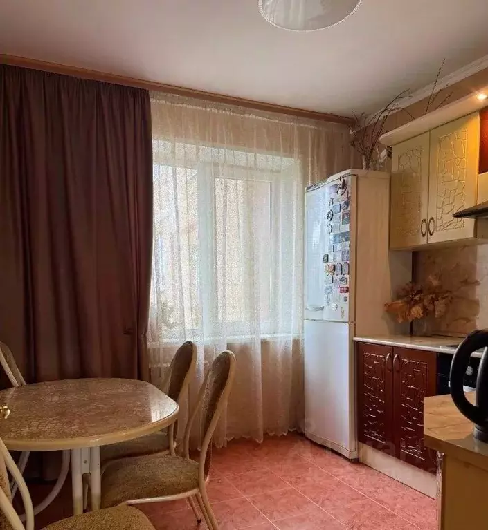 3-к кв. Белгородская область, Старый Оскол Восточный мкр, 8 (64.0 м) - Фото 1