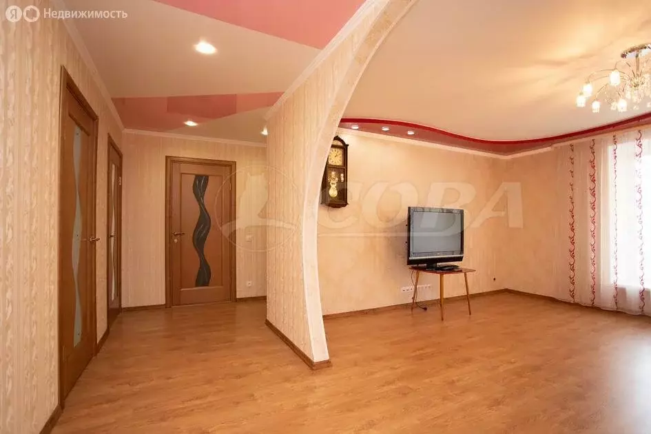3-комнатная квартира: Тюмень, улица Мельникайте, 138 (89.3 м) - Фото 1