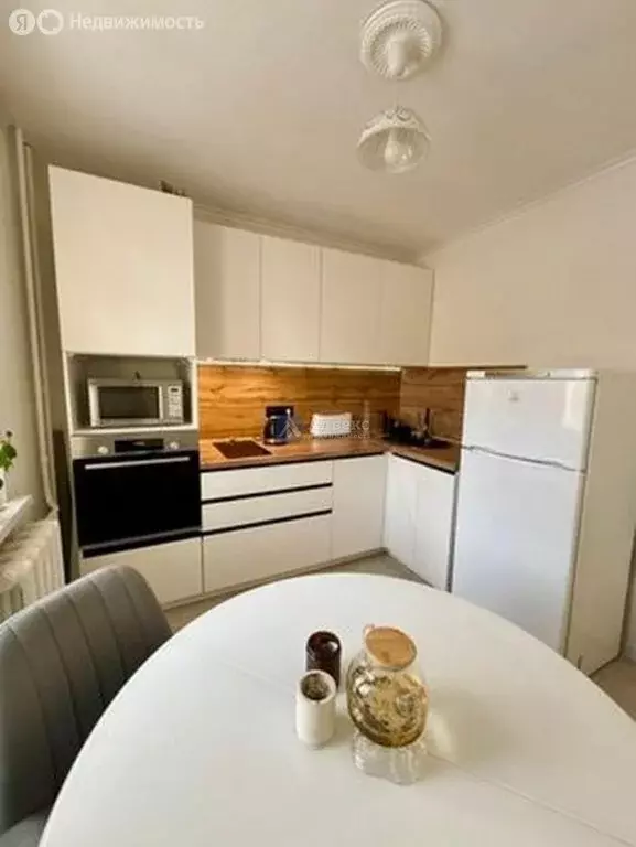 1-комнатная квартира: Тюмень, улица Пермякова, 65 (36.5 м) - Фото 0