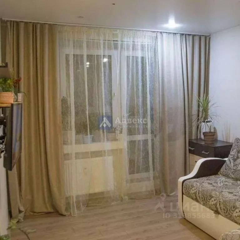 1-к кв. Тюменская область, Тюмень Интернациональная ул., 203к2 (33.0 ... - Фото 1