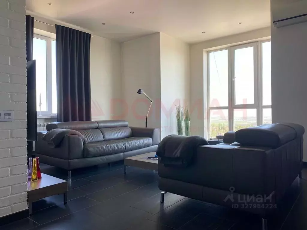 2-к кв. Ростовская область, Аксай ул. Платова, 72В (72.0 м) - Фото 1